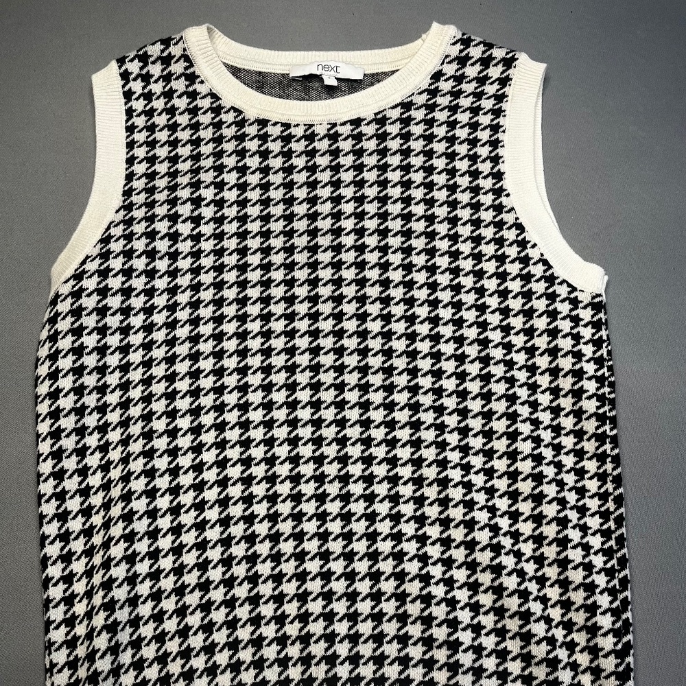 Next, Dog Tooth Pattern Sweater Vest, Size Small